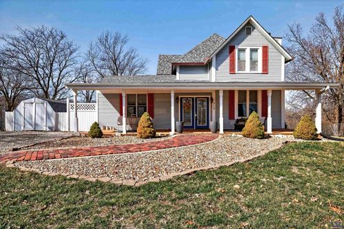 909 Washington Ave, Holton, KS, 66436-1344 | Card Image