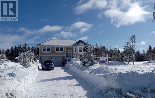 10 Hussey Pl, Portugal Cove - St. Philips, NL, A1M3K3 | Card Image