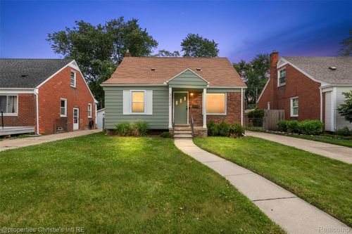 3022 N Blair Ave, Royal Oak, MI, 48073-3558 | Card Image