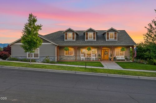 4432 Vista Pointe Dr, Medford, OR, 97504-8084 | Card Image