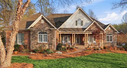 613 Nickel Creek Ct, Kernersville, NC, 27284-3298 | Card Image