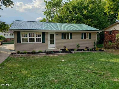 214 Action St, Newport, TN, 37821-7830 | Card Image