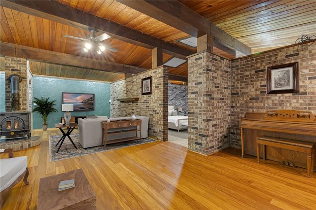 1369 Old Pulaski Rd, House other with 3 bedrooms, 3 bathrooms and 4 parking in Neshannock Twp PA | Image 13