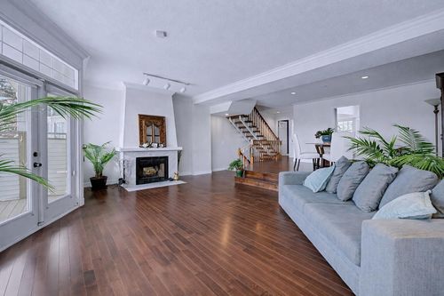 135-3437 42 St Nw, Calgary, AB, T3A2M7 | Card Image