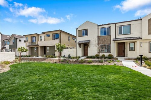27632 Ensemble Pl, Valencia, CA, 91381-2009 | Card Image