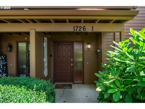 1-1726 Minda Dr, Eugene, OR, 97401-1933 | Card Image