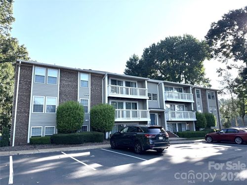 m-1645 Arlyn Cir, Charlotte, NC, 28213-3688 | Card Image