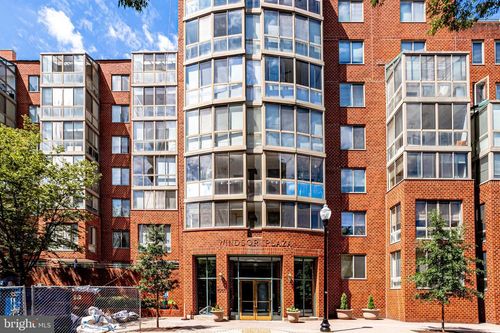 1-203-1050 N Taylor St, ARLINGTON, VA, 22201-4706 | Card Image