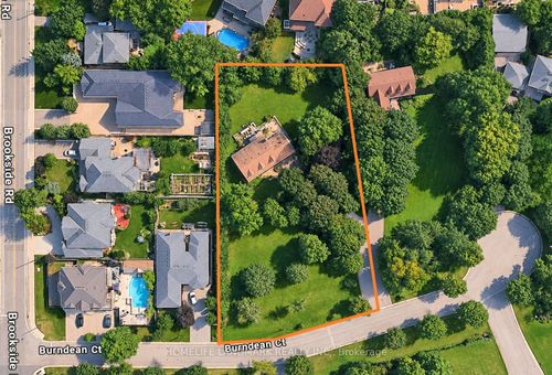 99 Burndean Crt, Richmond Hill, ON, L4C9W5 | Card Image