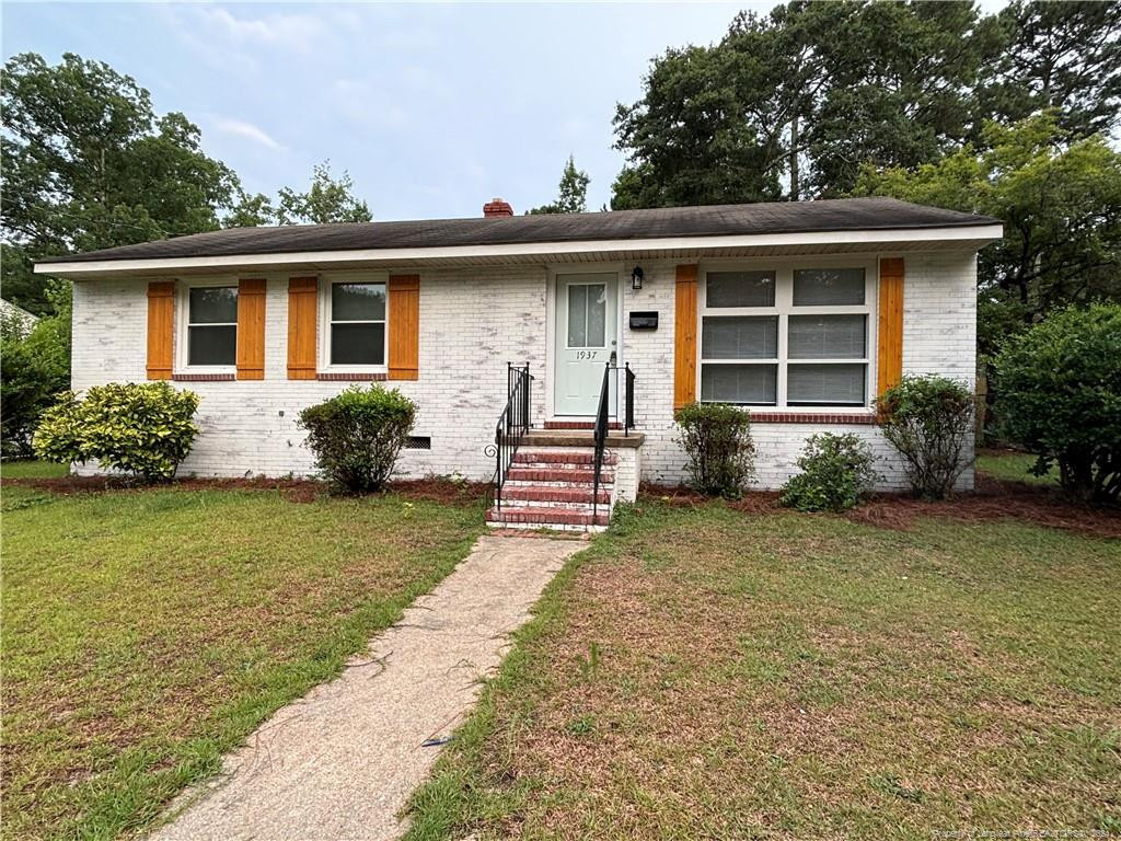 Spruce St, Fayetteville, NC 28303
