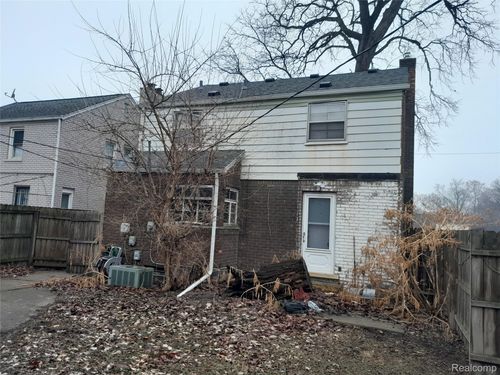 2597 W 8 Mile Rd, Detroit, MI, 48203-1070 | Card Image