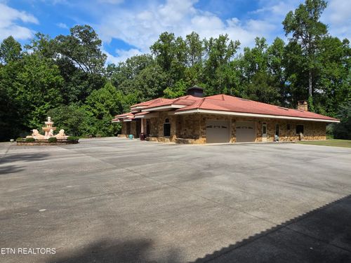 574 Bacon Springs Ln, Clinton, TN, 37716-5312 | Card Image