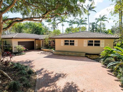 12 Minnetonka Rd, Sea Ranch Lakes, FL, 33308-2909 | Card Image