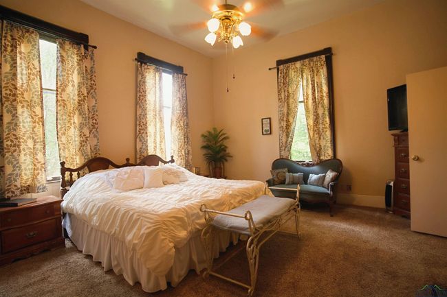 800 E Austin St, House other with 3 bedrooms, 2 bathrooms and null parking in Marshall TX | Image 9
