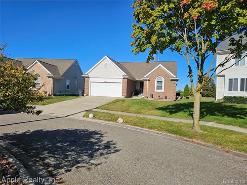 1179 Oaklawn Dr, Pontiac, MI, 48341-3601 | Card Image