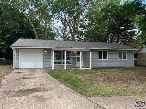 1748 Se 29th Ter, Topeka, KS, 66605-2543 | Card Image
