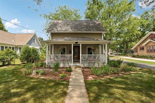 518 E Capitol Drive, Hartland, WI, 53029 | Card Image