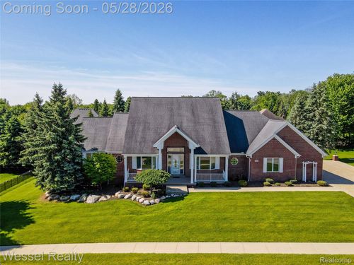 5922 Lakeview Dr, Washington Township, MI, 48094-2693 | Card Image