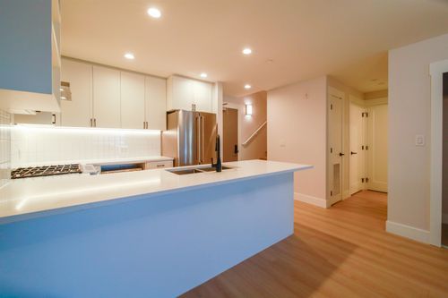 102-22265 Dewdney Trunk Rd, Maple Ridge, BC, V2X3J1 | Card Image