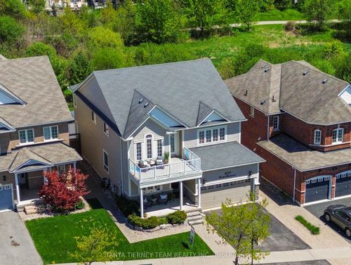 303 Cachet Blvd, Whitby, ON, L1M0C7 | Card Image