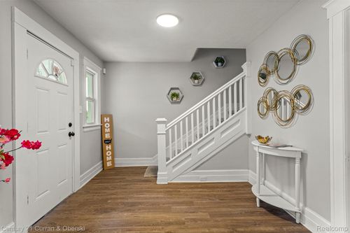 3917 Bewick St, Detroit, MI, 48214-1579 | Card Image