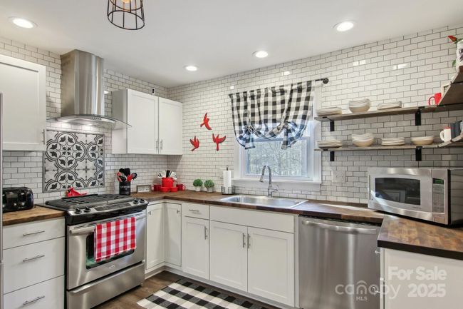 Kitchen | Image 13
