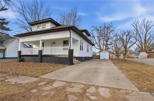 113 S 25th St, Mattoon, IL, 61938-3713 | Card Image