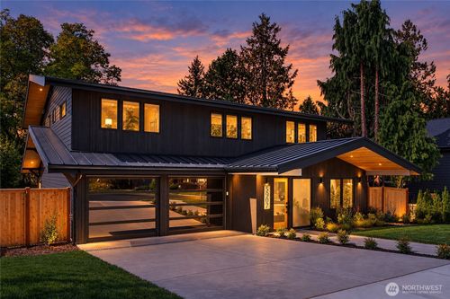 5907 105th Ave Ne, Kirkland, WA, 98033-7402 | Card Image