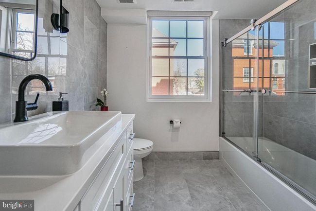202 - 312 S Washington St, Condo with 3 bedrooms, 3 bathrooms and null parking in ALEXANDRIA VA | Image 17