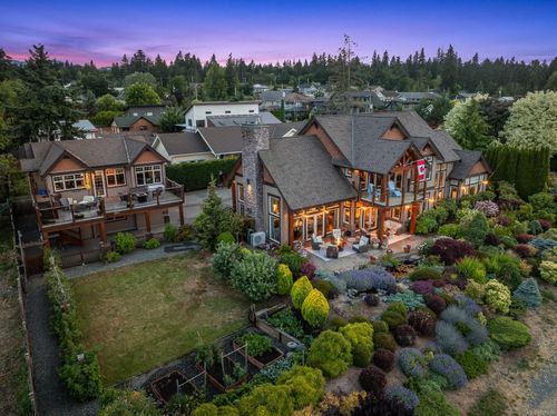 3943 Marine Dr, Royston, BC, V0R2V0 | Card Image