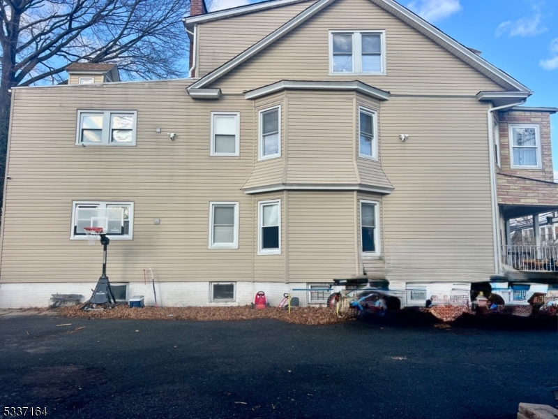 Residential Lease in Newark City 3