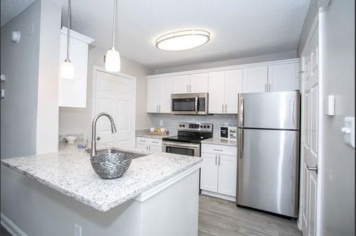 unit-4d-206-100 Dunwoody Gables Dr, Dunwoody, GA, 30338-6909 | Card Image