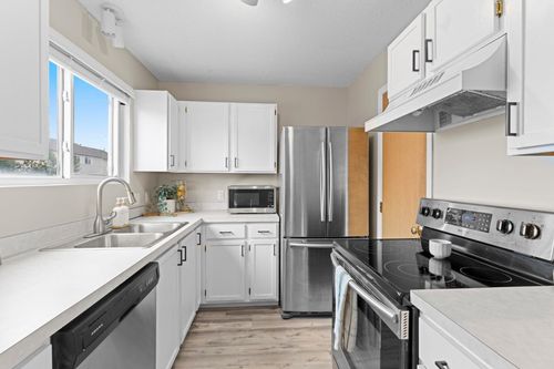 13092 Murdock Ter, Eden Prairie, MN, 55347-5263 | Card Image
