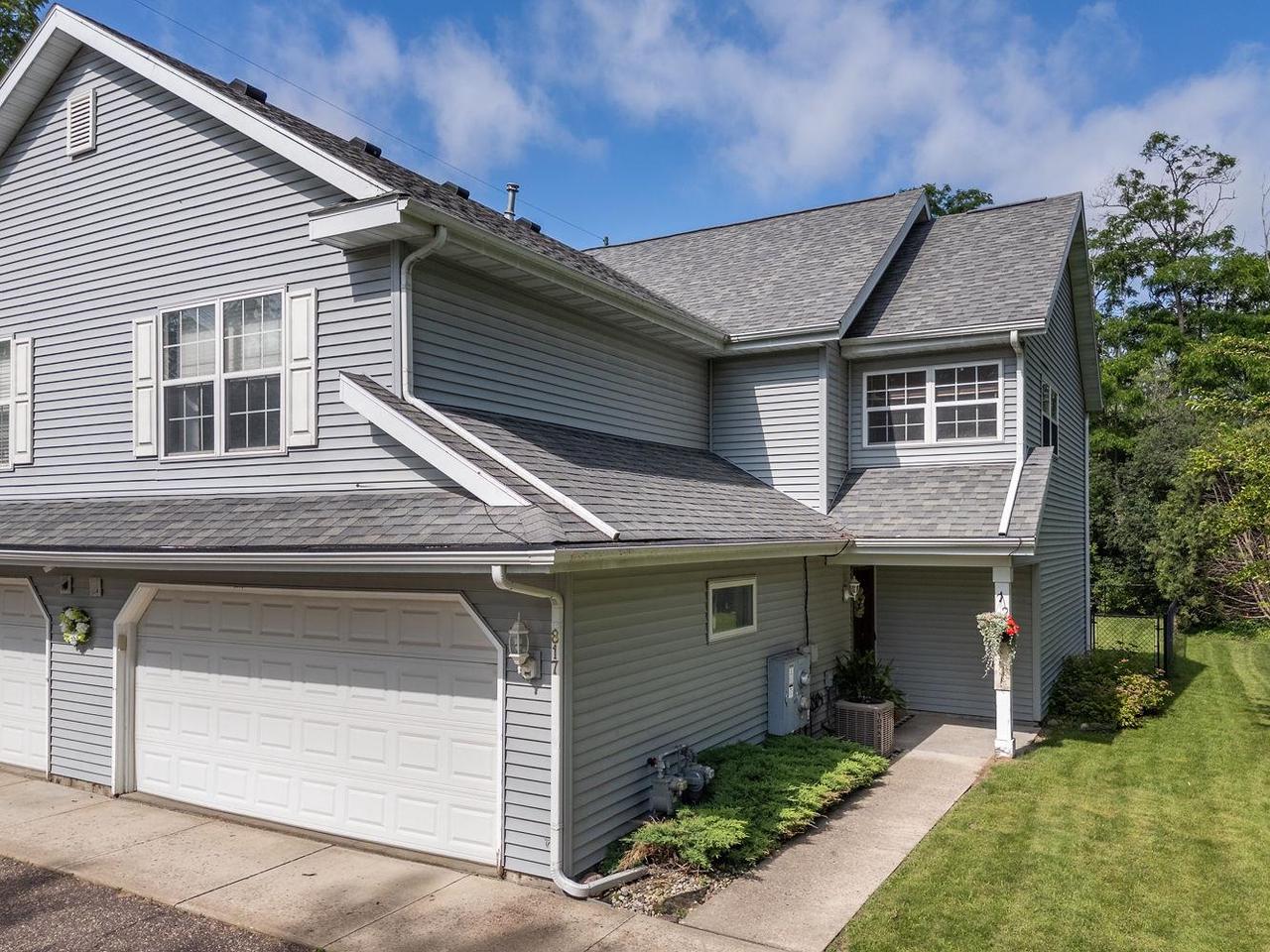 Island Ct, Baraboo, WI 53913