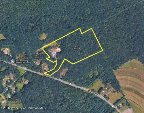 1080 Hudson Dr, Weatherly, PA, 18255-2820 | Card Image