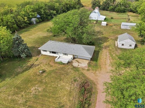 27555 Sd Highway 11, Harrisburg, SD, 57032-5518 | Card Image