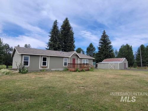 35 Atkin Ln, Cascade, ID, 83611-5310 | Card Image
