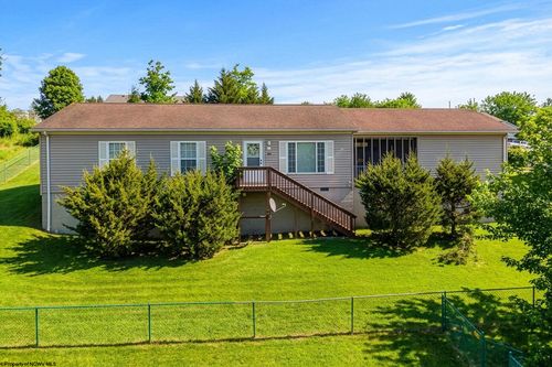 119 Columbus St, Morgantown, WV, 26501-4011 | Card Image