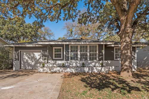 4249 Crenshaw Ave, Fort Worth, TX, 76105-4231 | Card Image