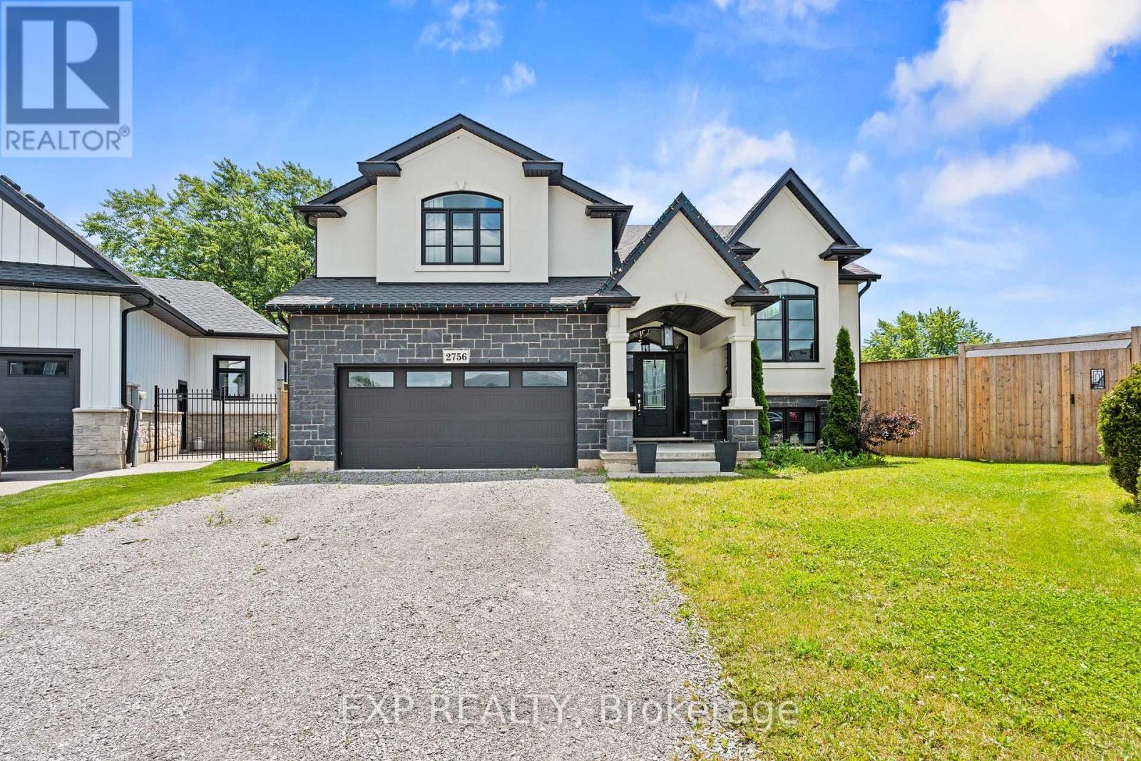 Residential in Fort Erie (Black Creek) 3