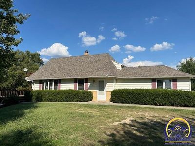 22610 S Croco Rd, House other with 3 bedrooms, 2 bathrooms and null parking in Vassar KS | Image 1