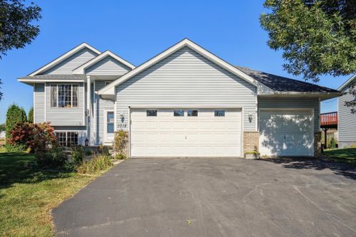 1018 Pioneer Trail Se, Cambridge, MN, 55008 | Card Image