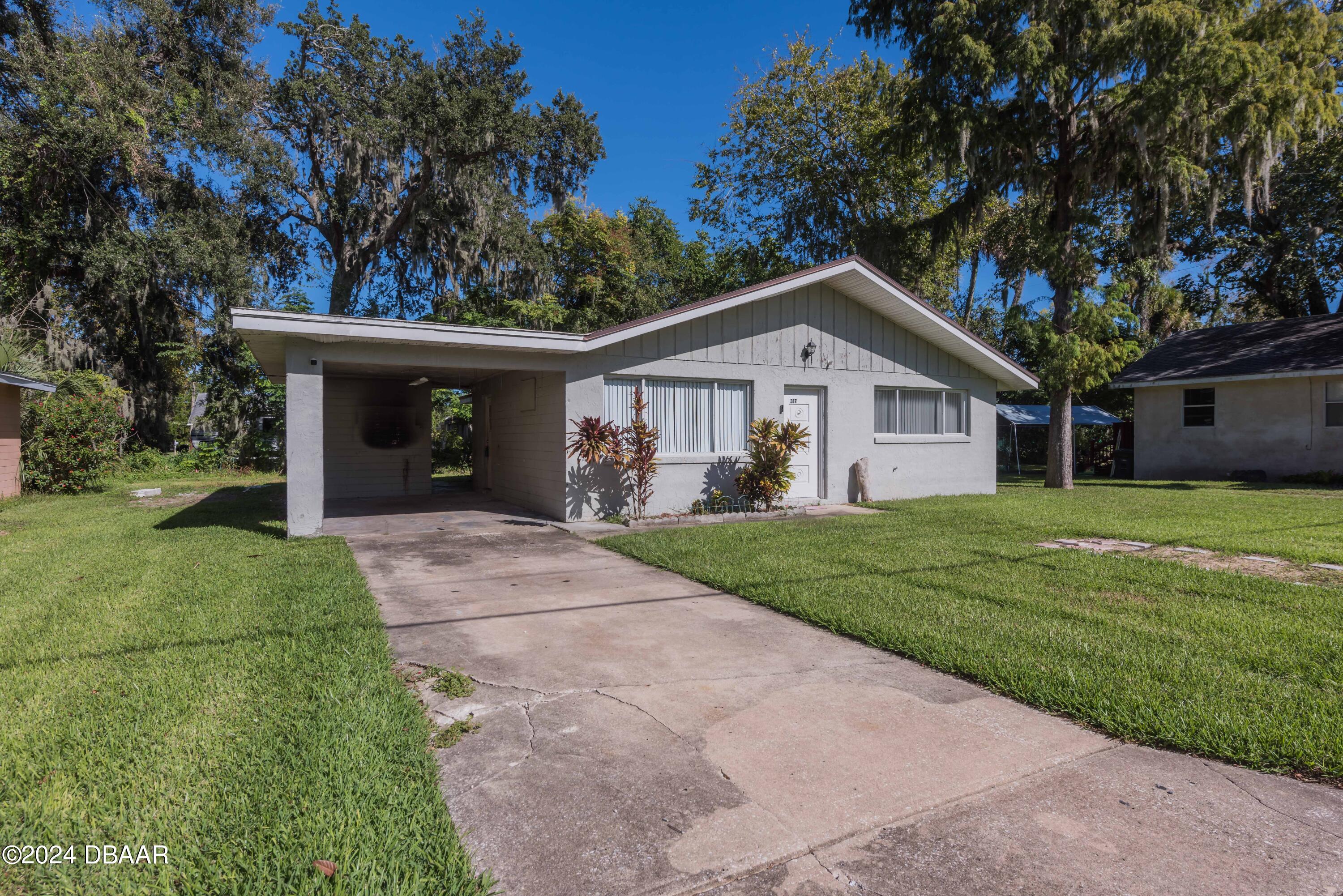 Jackson Ave, Daytona Beach, FL 32114