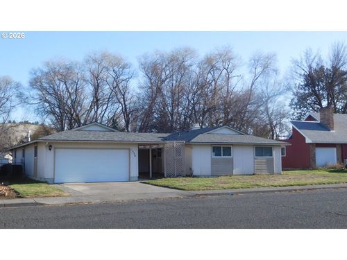 1536 Sw 44th St, Pendleton, OR, 97801-3714 | Card Image