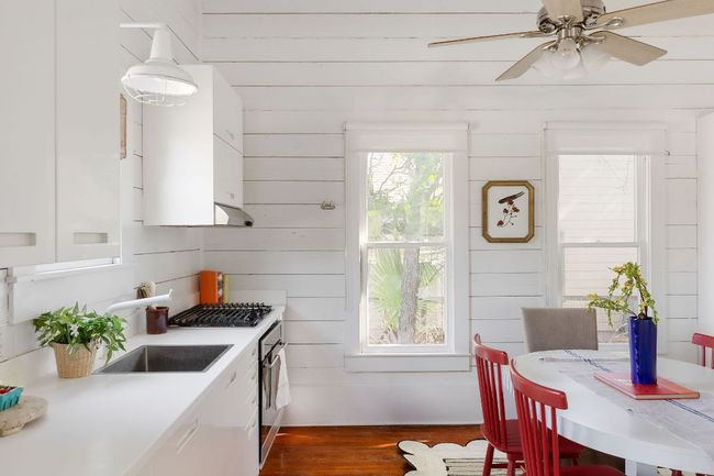 1211 E 13 Th St, House other with 2 bedrooms, 1 bathrooms and 1 parking in Austin TX | Image 18