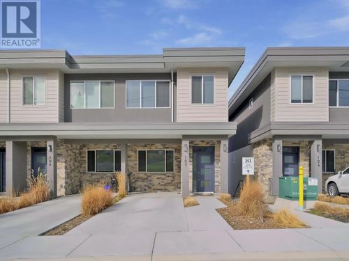 105-253 Norton St, Penticton, BC, V2A4H8 | Card Image