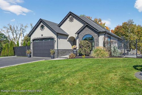 1582 Route 9w, Marlboro, NY, 12542-5407 | Card Image