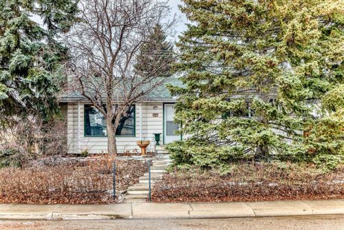 301 Whitney Cres Se, Calgary, AB, T2J1E7 | Card Image