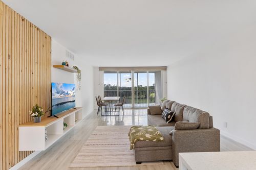 502-3001 S Course Dr, Pompano Beach, FL, 33069-3993 | Card Image