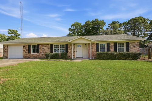 104 General Dennis Dr, Summerville, SC, 29486-2009 | Card Image